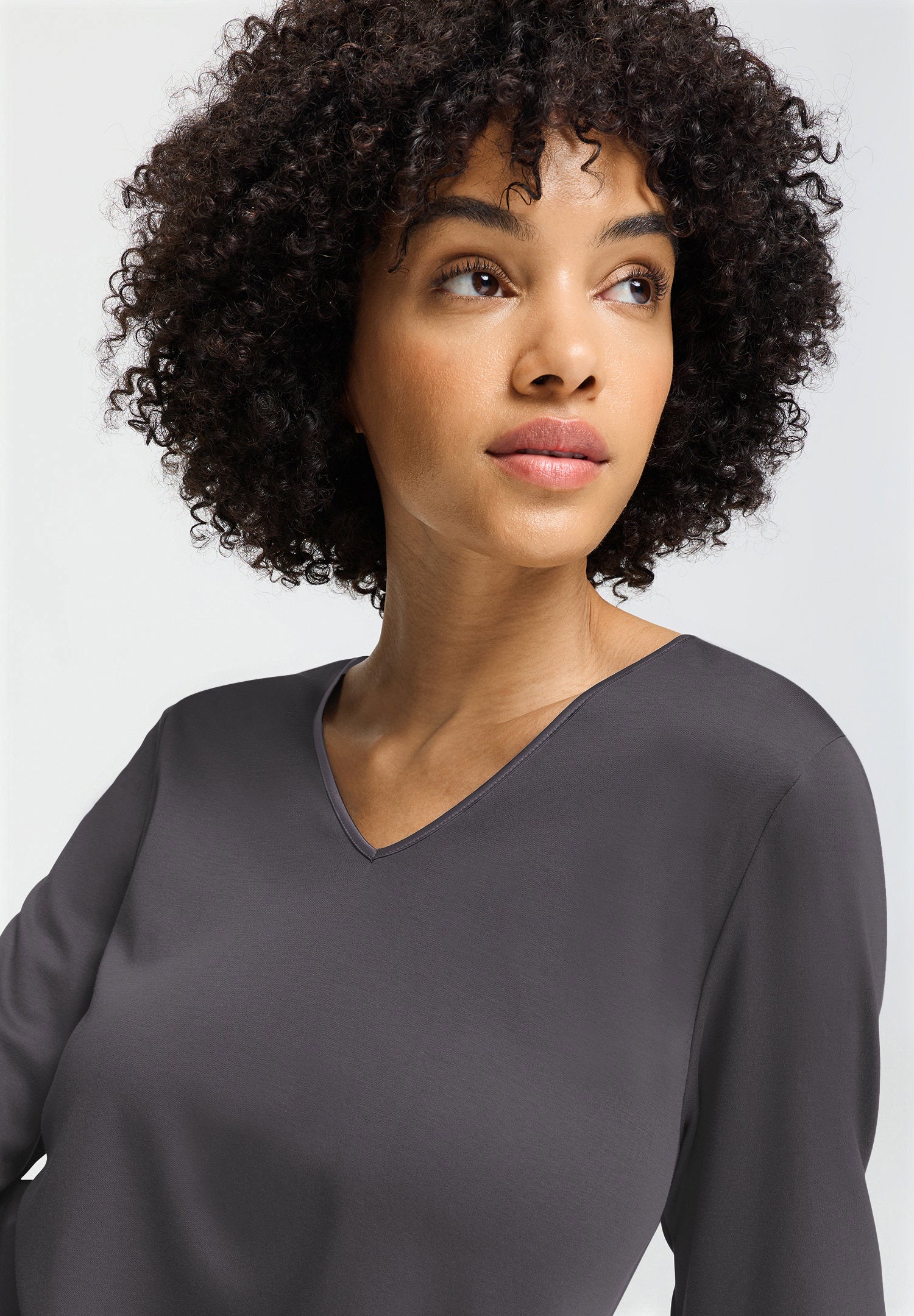 hanro-cotton-silk-l-slv-nachthemd-100cm-boulevard-seide image 5