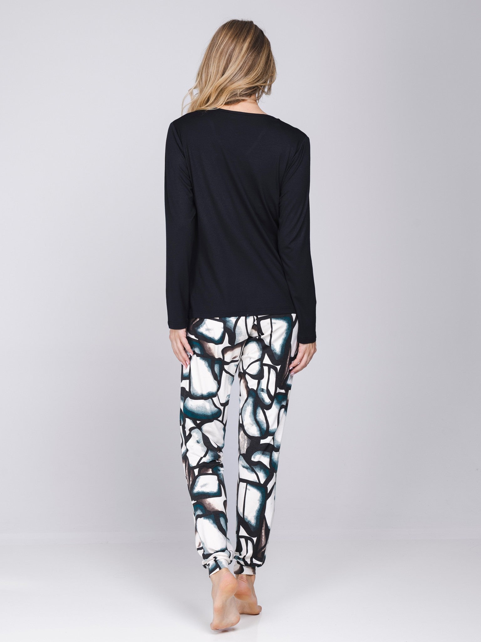 pastunette-premium-midnight-haze-pyjama-damen-schwarz-viskose image 3