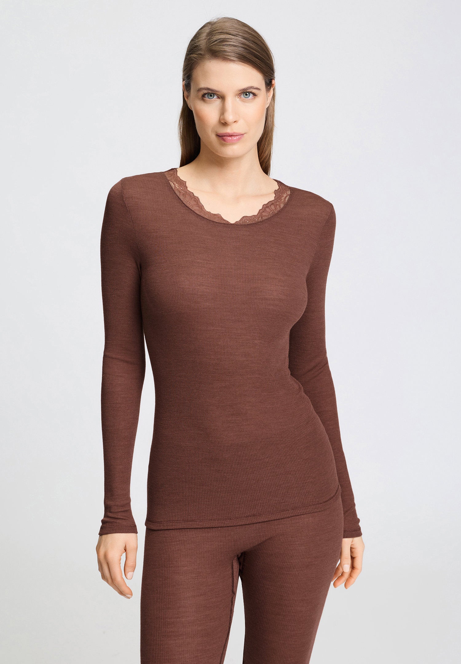 hanro-woolen-lace-shirt-damen-cinnamon-wolle-seide image 3