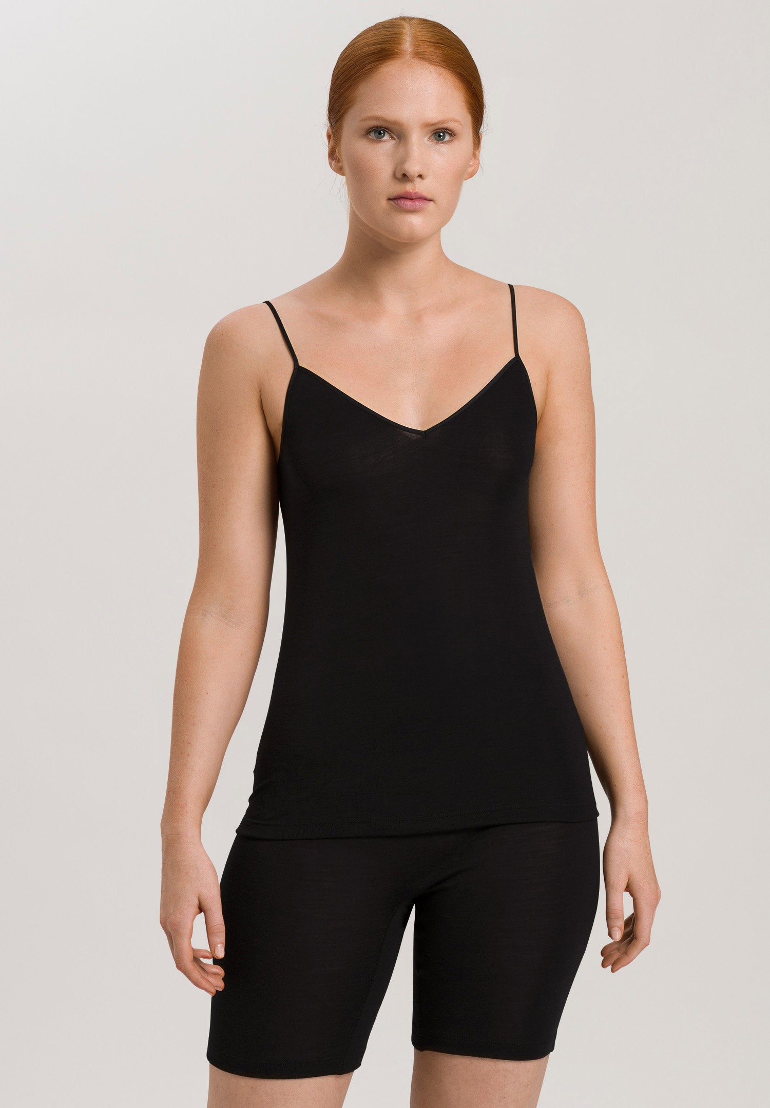 hanro-woolen-silk-spaghetti-top-schwarz-wolle-seide image 2