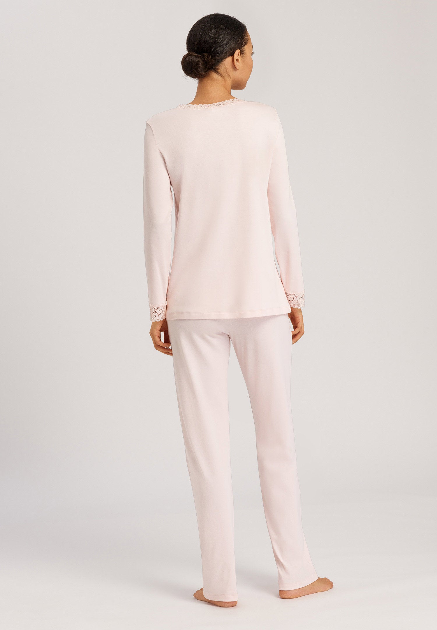 hanro-moments-pyjama-lang-crystal-pink-baumwolle-spitze image 4