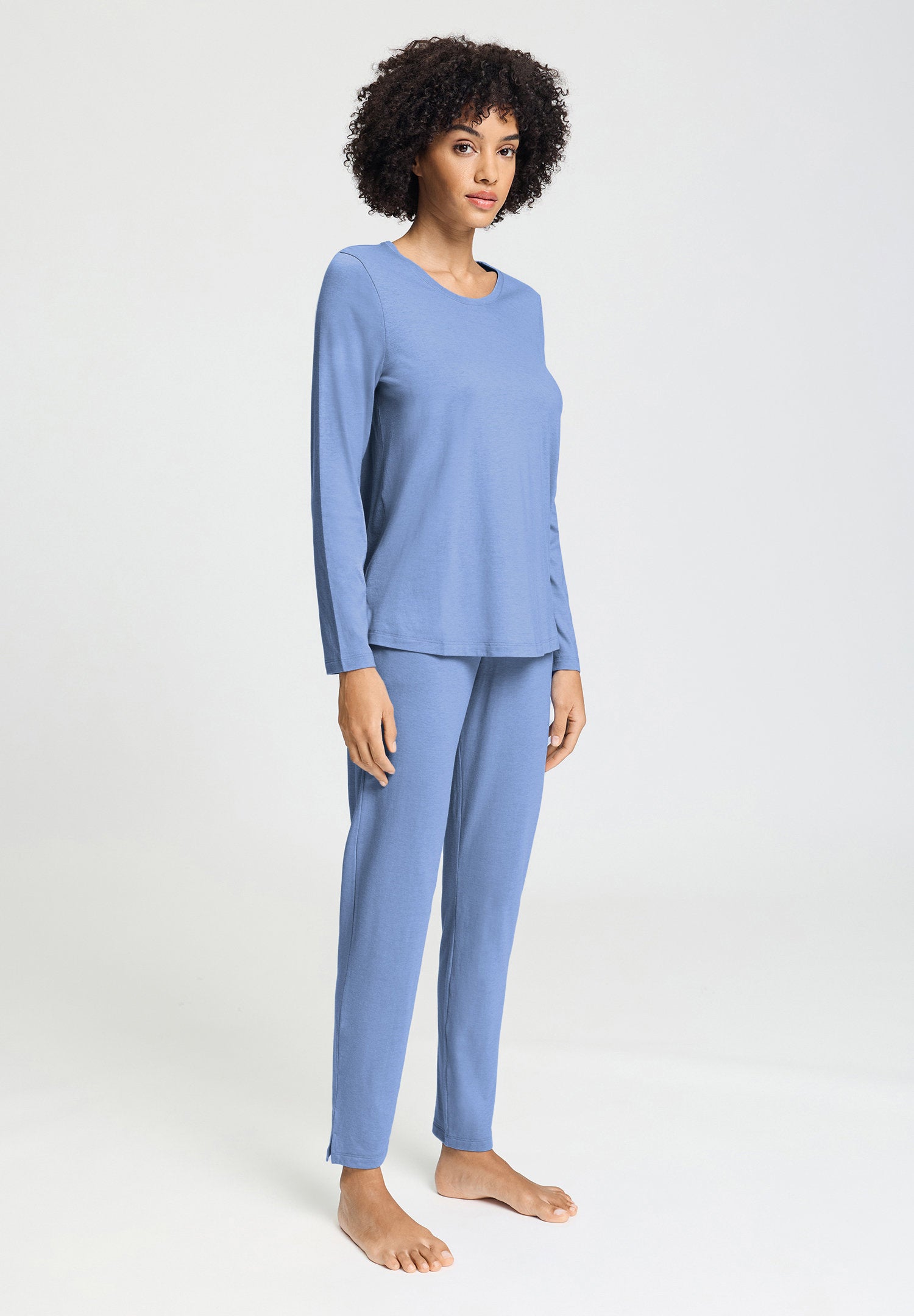 hanro-sleep-lounge-langarmshirt-bluebird-tencel-modal image 5