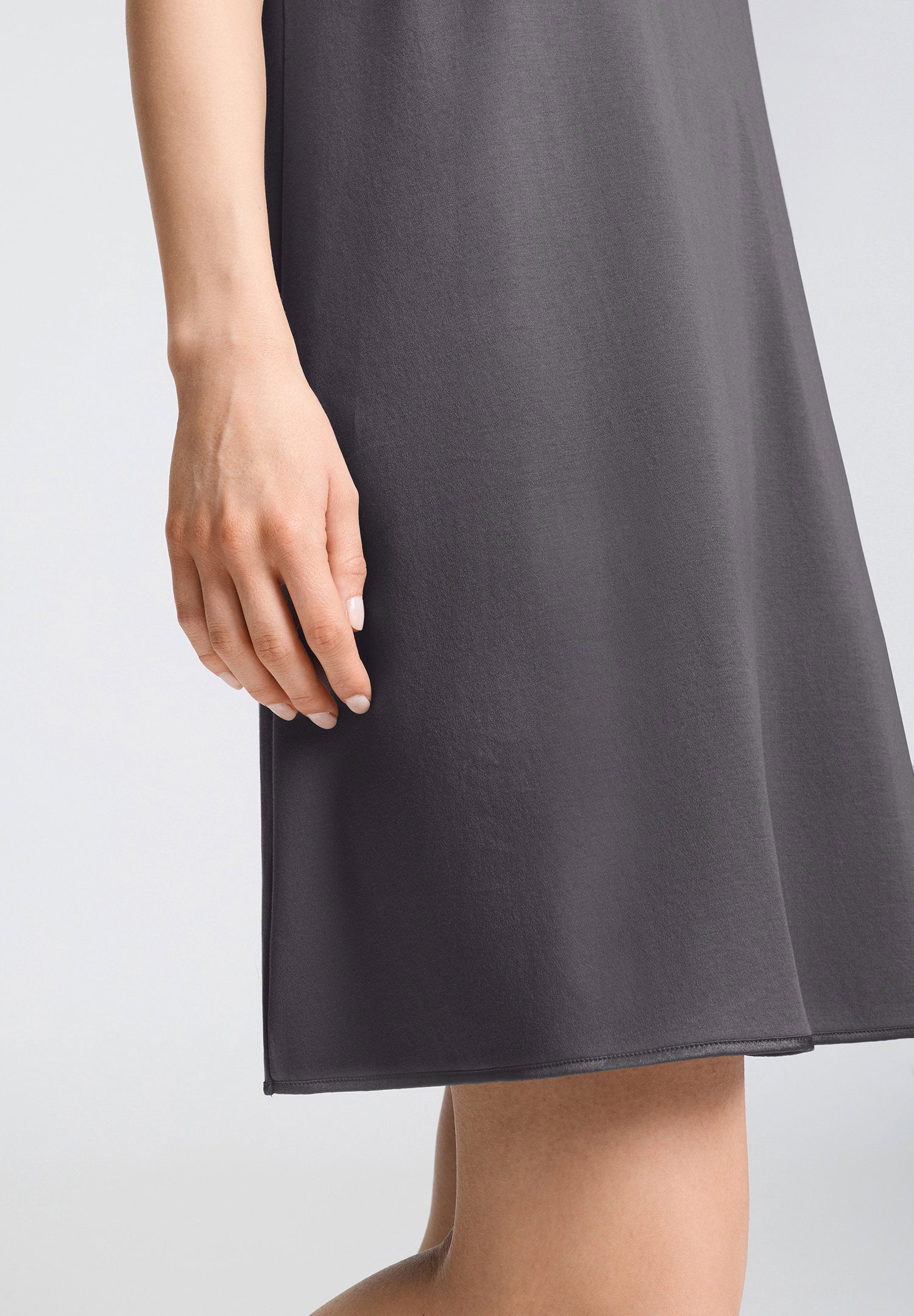 hanro-cotton-silk-spaghettikleid-boulevard-seide-95cm image 6
