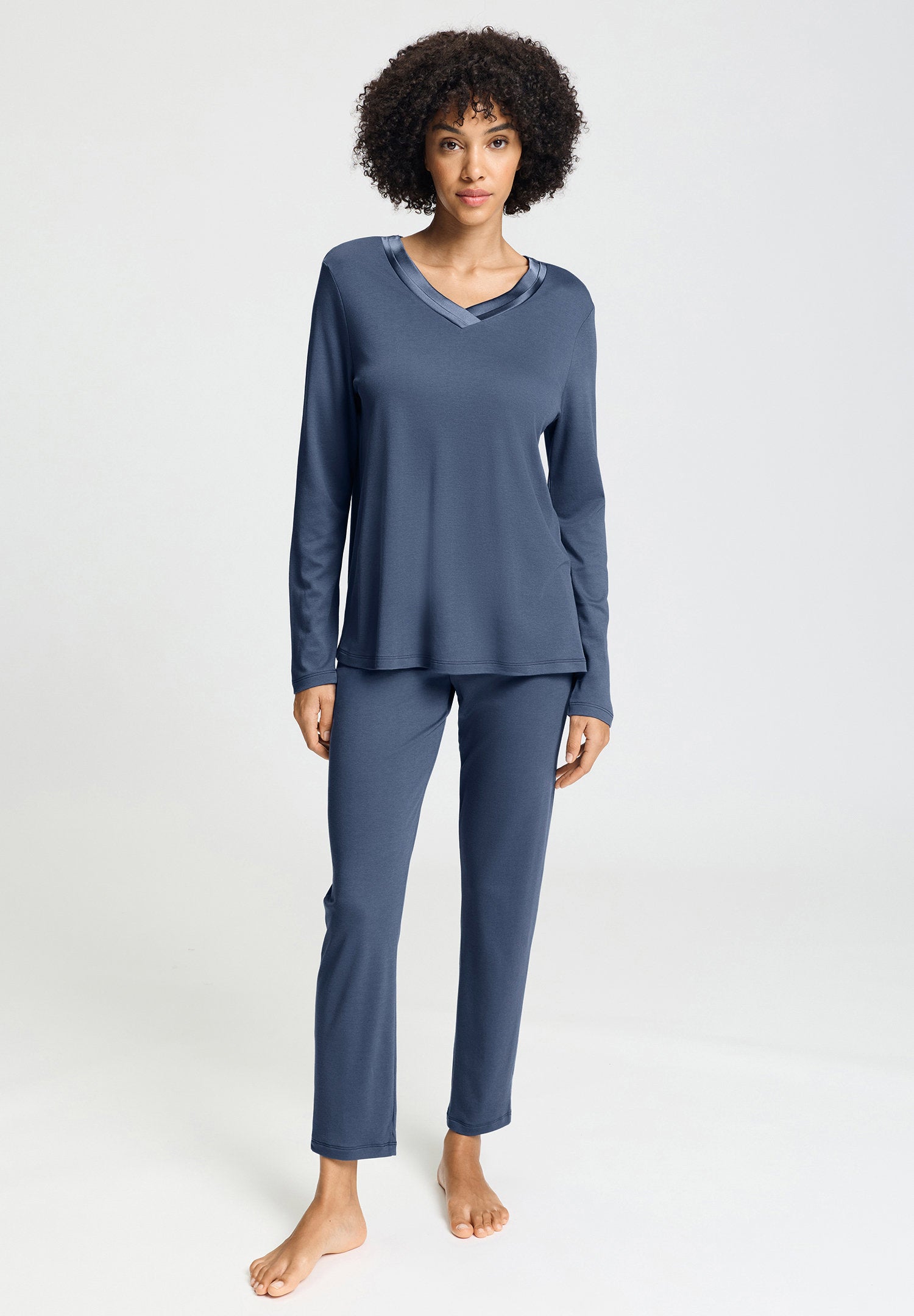 hanro-tyra-pyjama-langarm-vintage-indigo-seide-modal image 2
