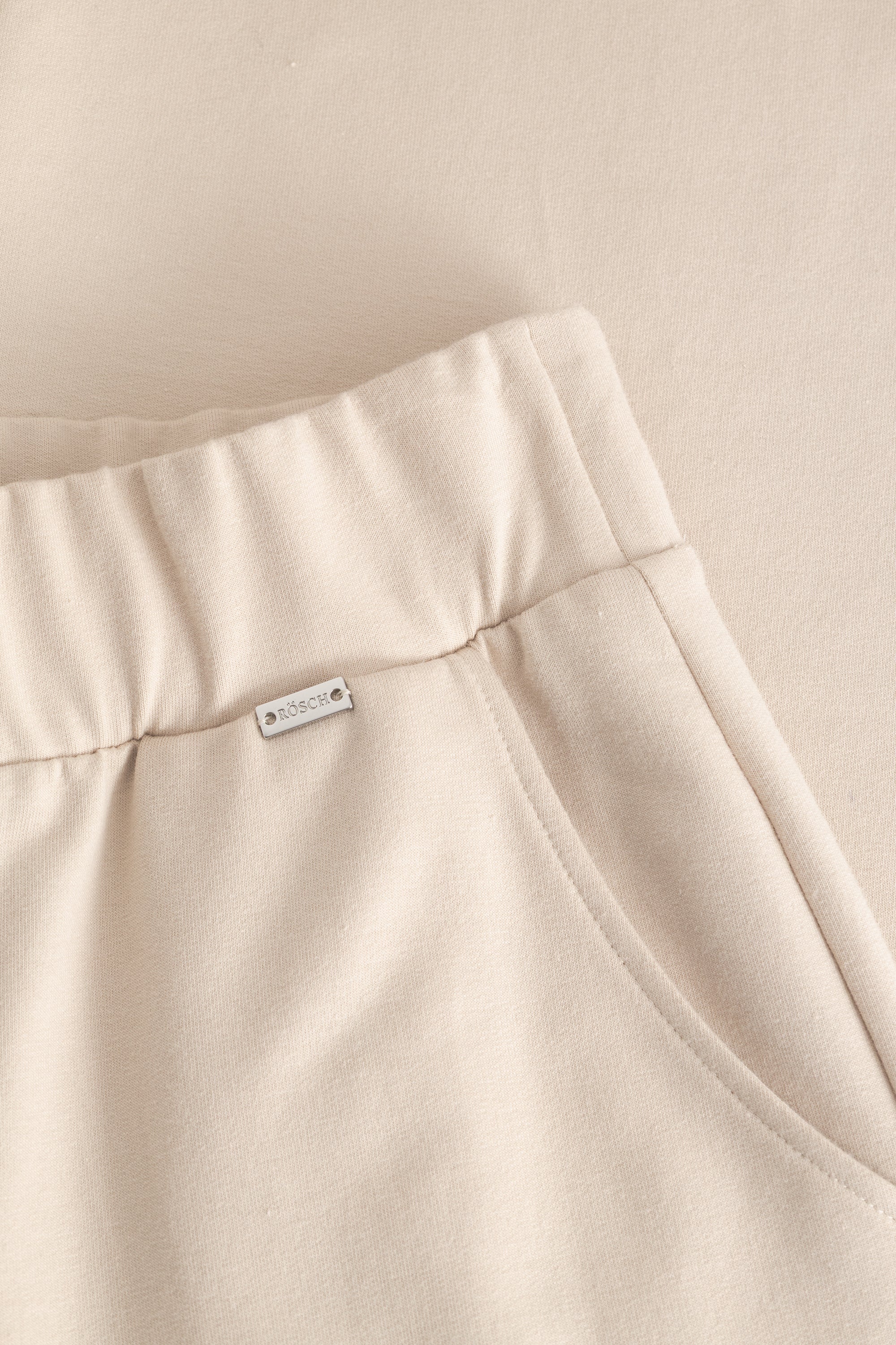 r-sch-be-happy-loungehose-lang-beige-sweatware image 5