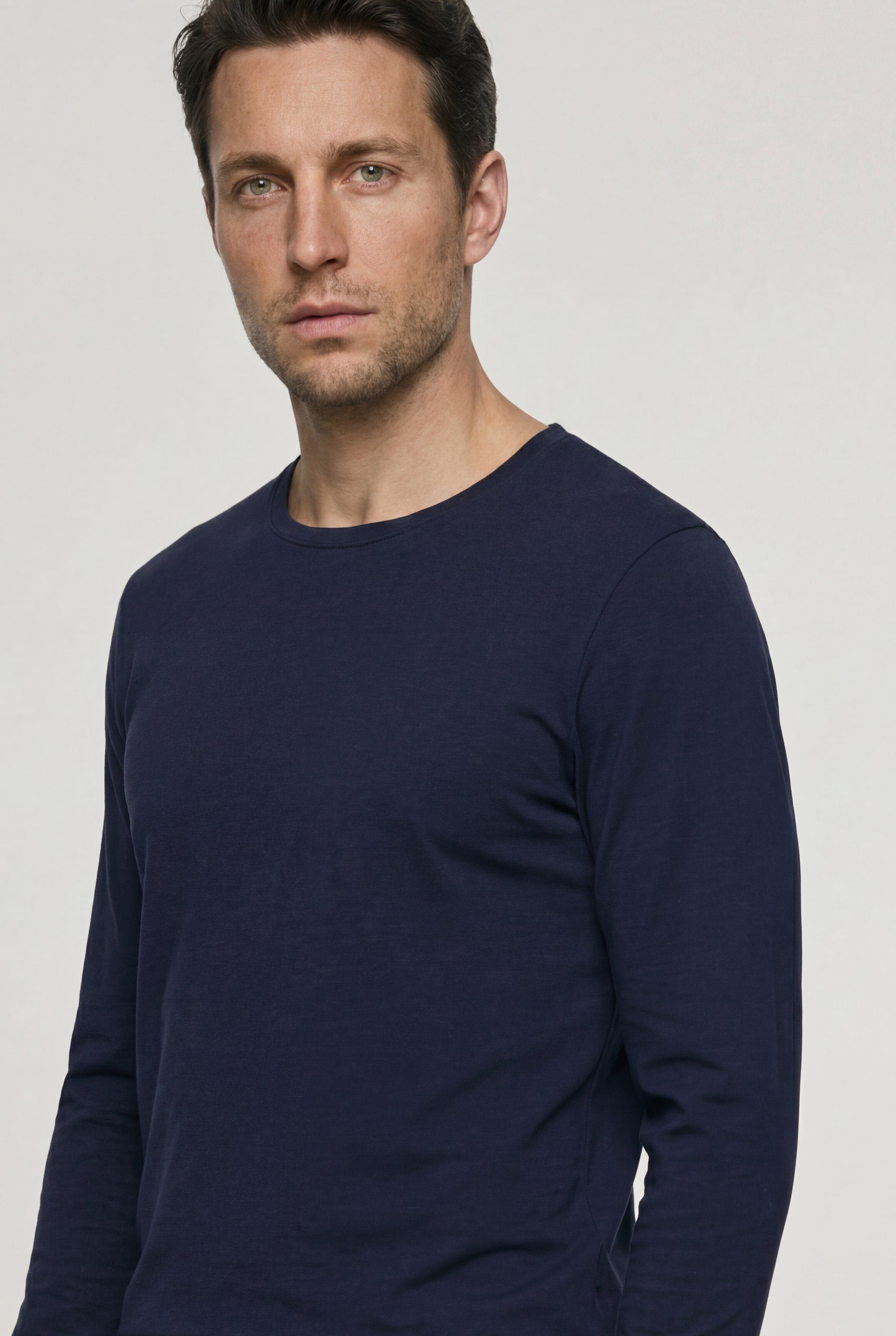 hanro-living-shirts-langarmshirt-deep-navy-baumwolle-herren image 6
