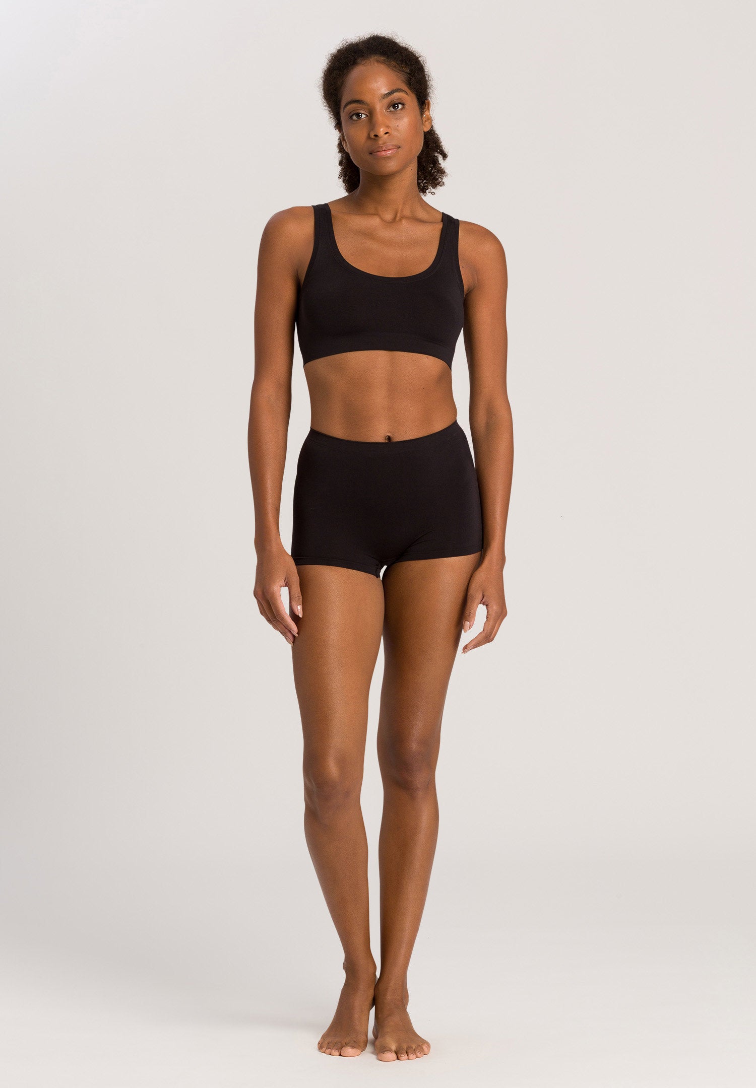 hanro-touch-feeling-crop-top-bustier-schwarz-microfaser image 5