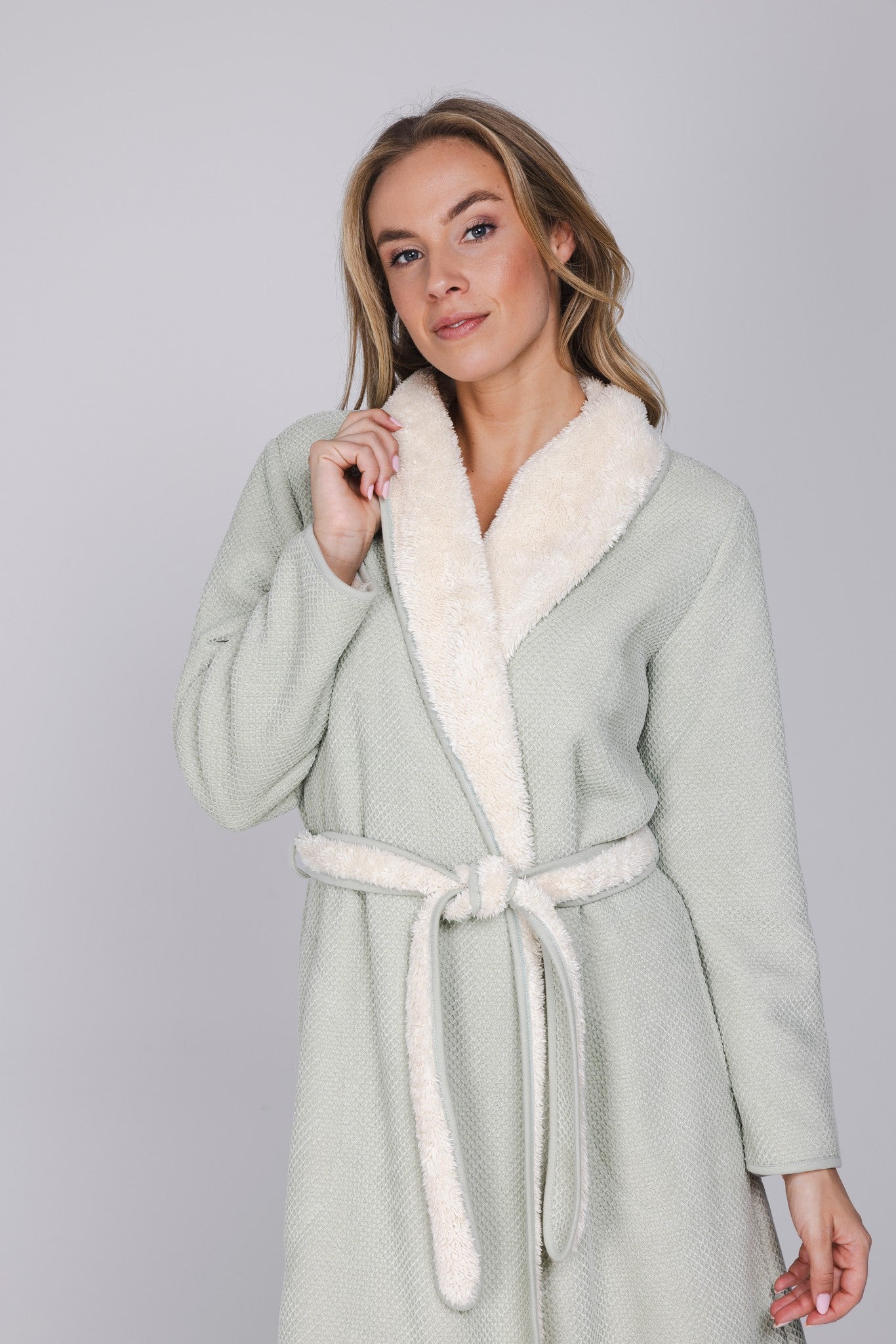 pastunette-sage-serenity-bademantel-fleece-hellgr-n image 5