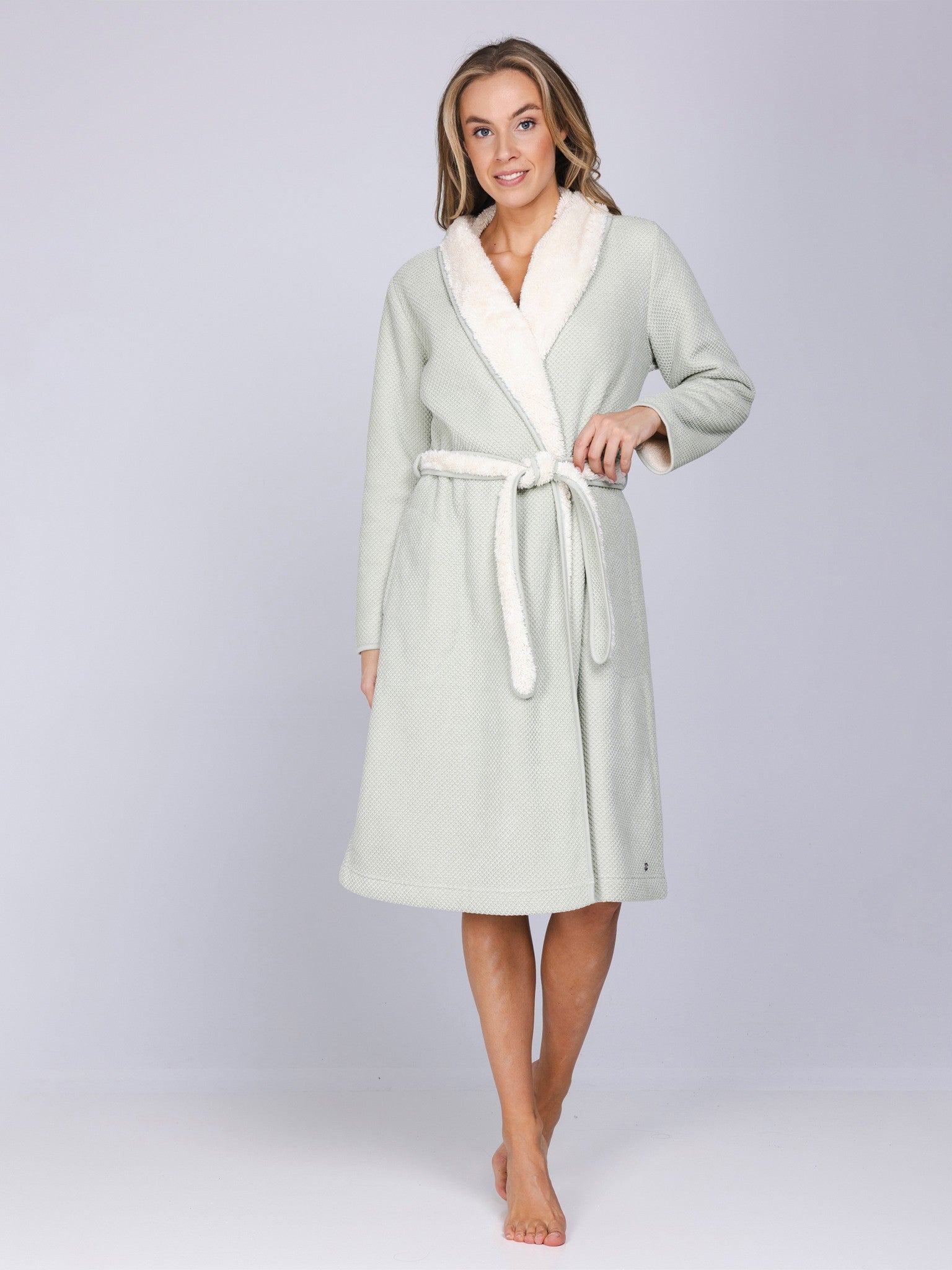 pastunette-sage-serenity-bademantel-fleece-hellgr-n image 3