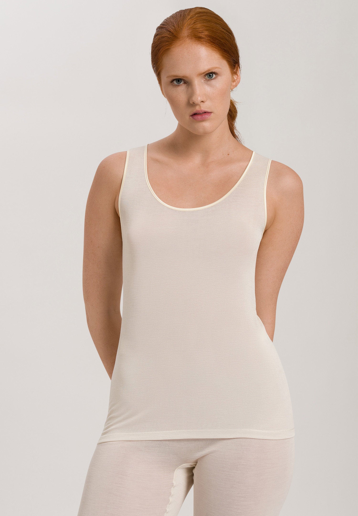 hanro-pure-silk-tank-top-seidentop-pale-cream-damen image 2