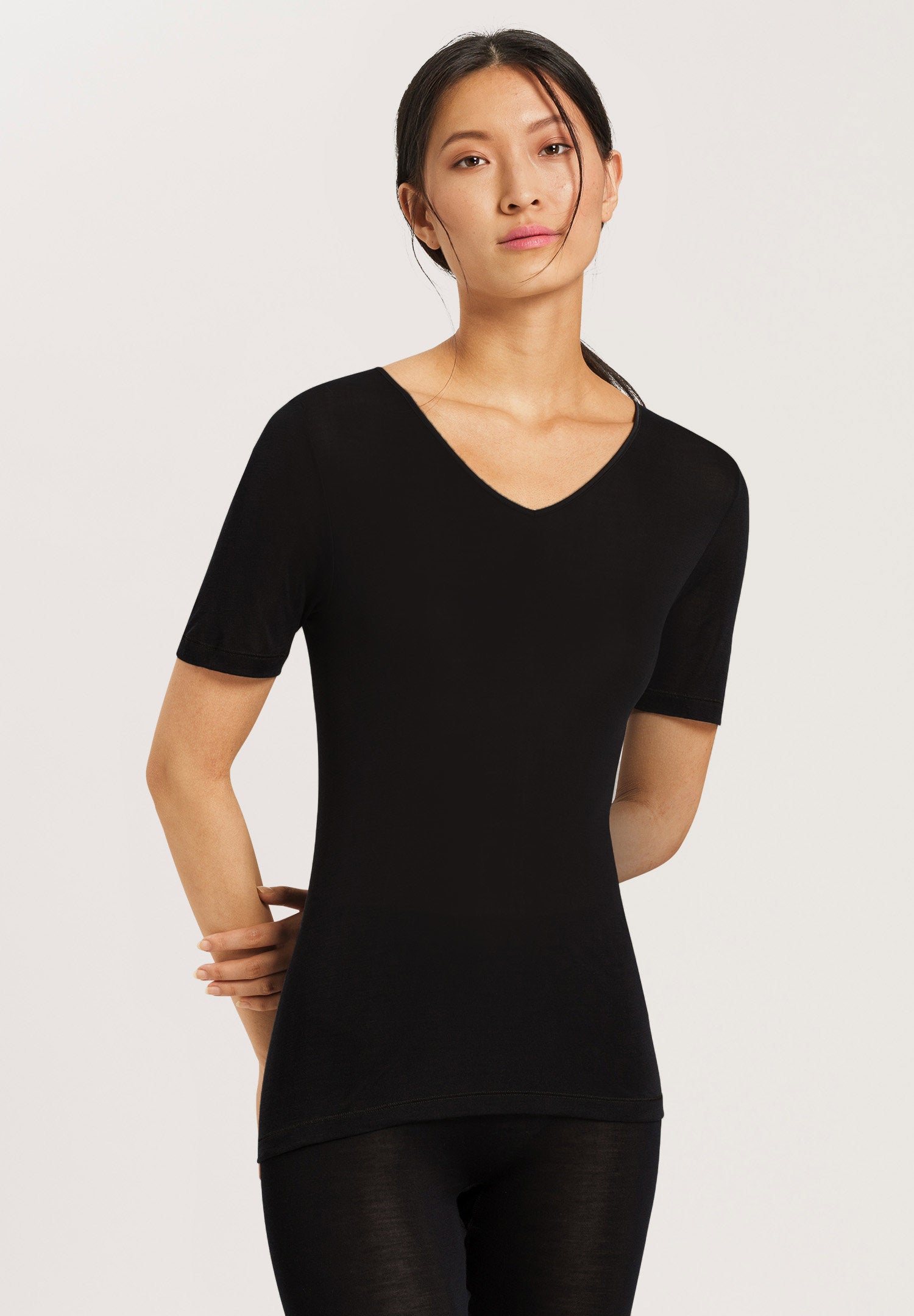 hanro-pure-silk-s-slv-shirt-seide-schwarz-damen image 2
