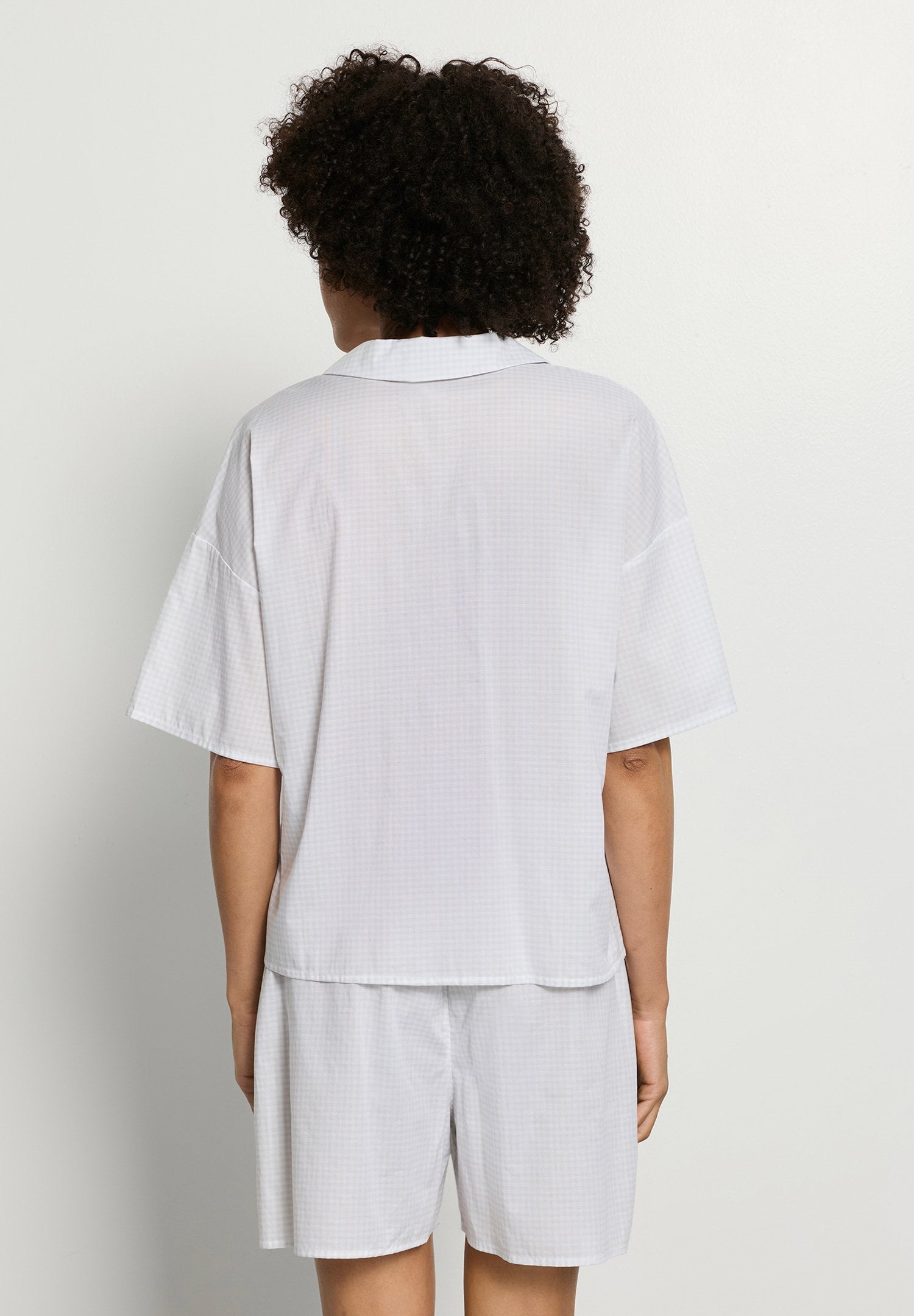 hanro-sleep-lounge-kurzarm-shirt-kariert-baumwolle-damen image 4