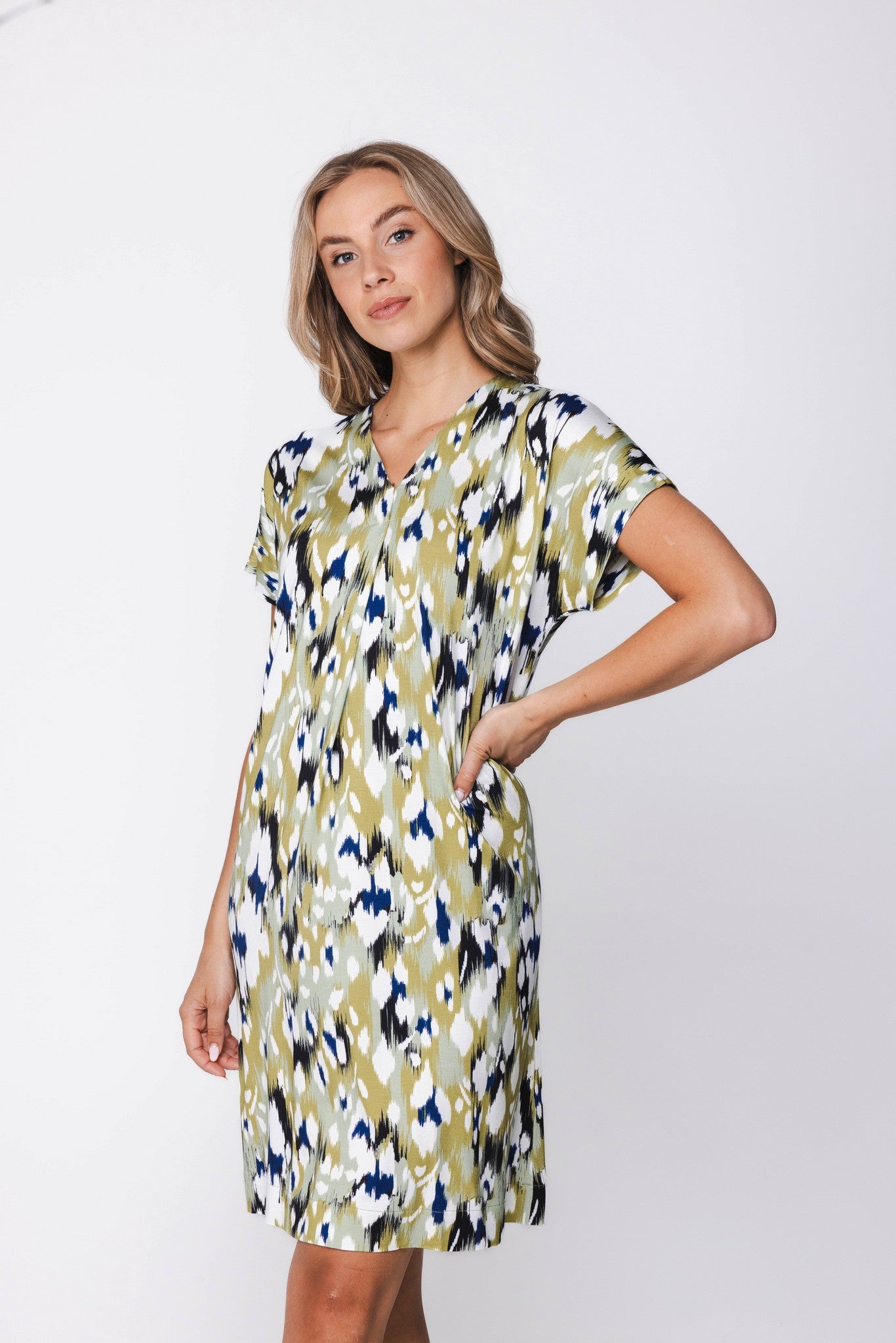 pastunette-tides-kleid-multicolor-v-ausschnitt-viskose image 4