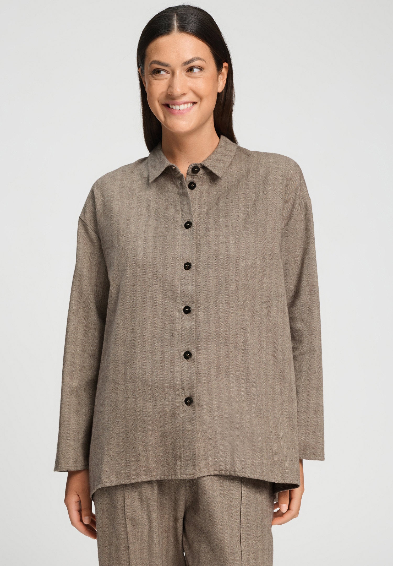 hanro-woolen-luxury-bluse-earthy-woven-wolle-flanell image 2