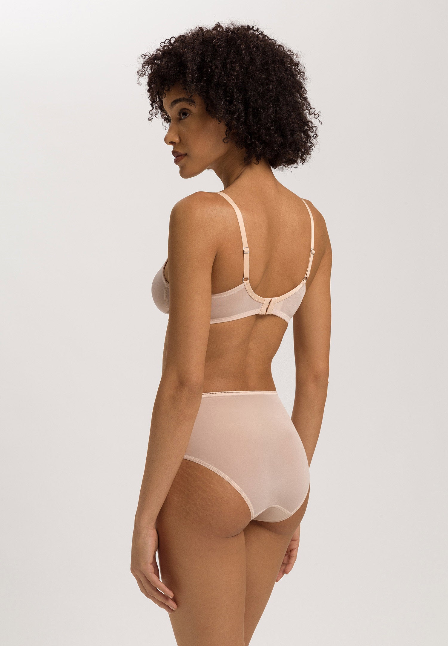 hanro-smooth-illusion-soft-bh-beige-ohne-b-gel image 4