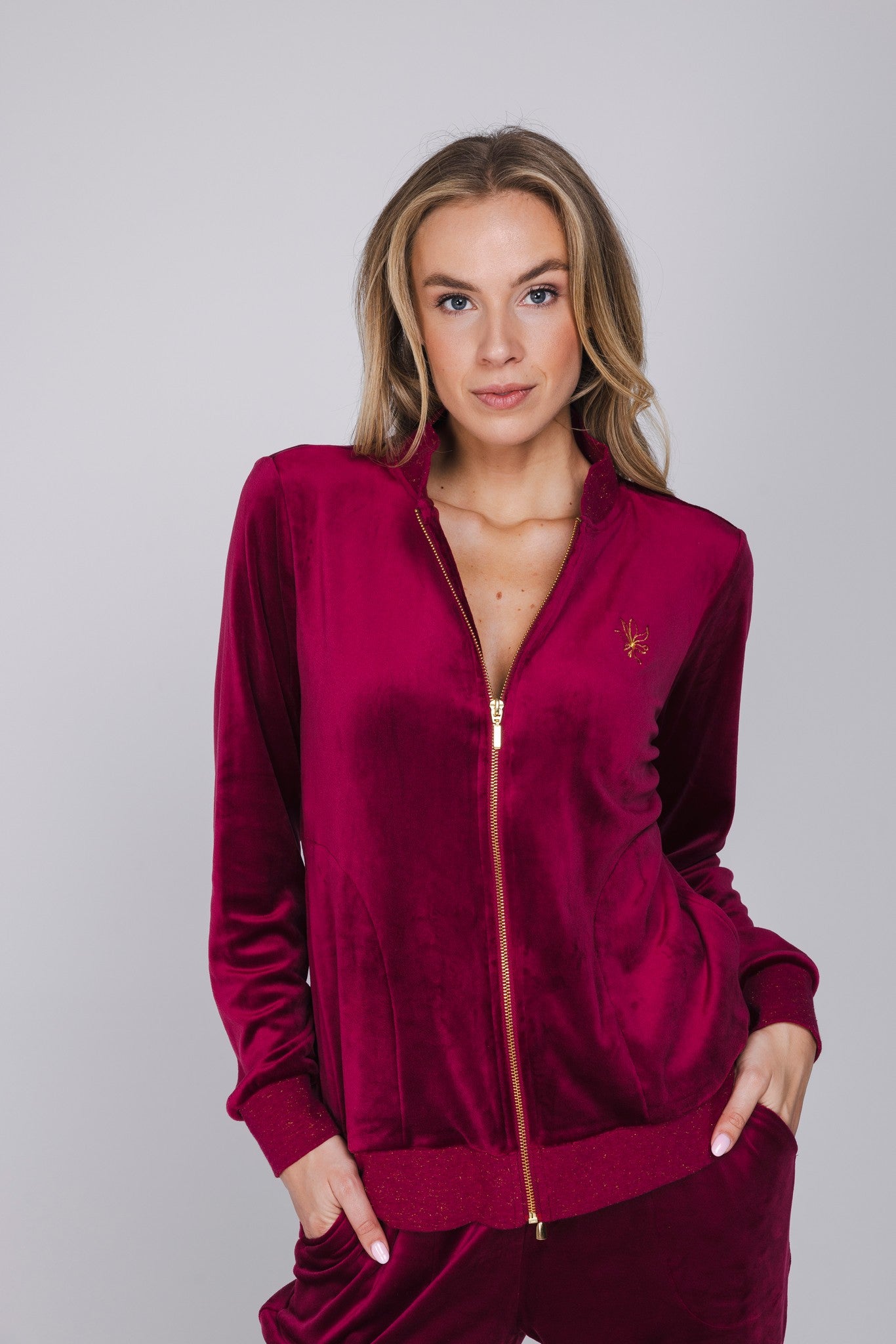 pastunette-rosewood-comfort-hausanzug-dunkelrot-velours image 6