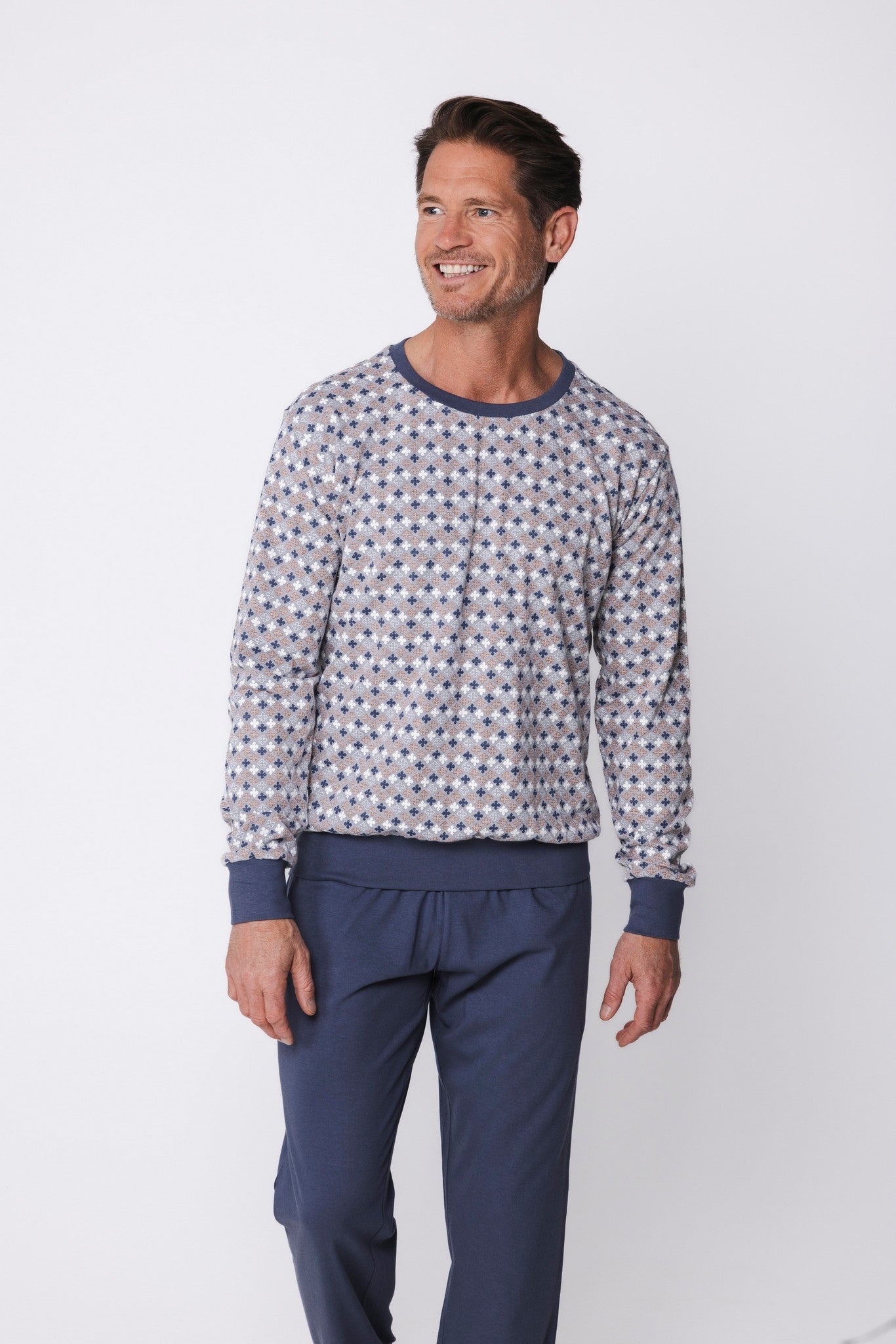 pastunette-gray-melee-pyjama-herren-grau-grafik-print image 4