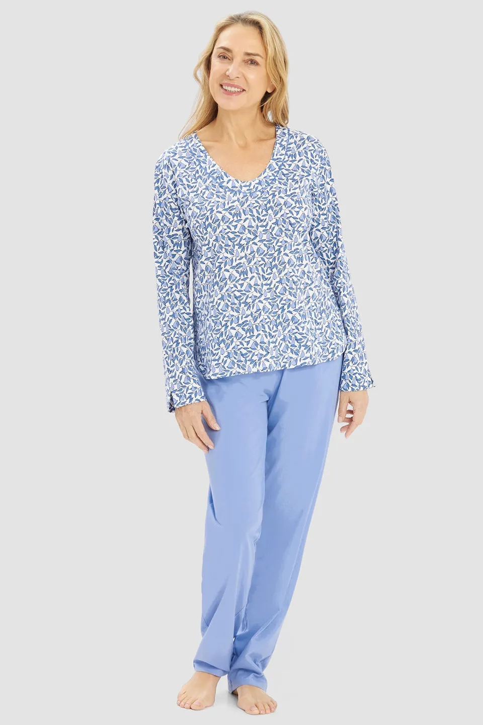 r-sch-be-happy-pyjama-lang-bl-ttermuster-schlafanzug-blau-v-ausschnitt image 1