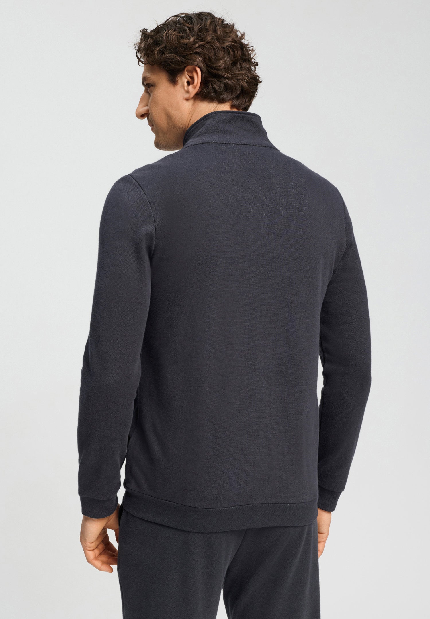hanro-travelwear-cardigan-smokey-charcoal-baumwolle image 4
