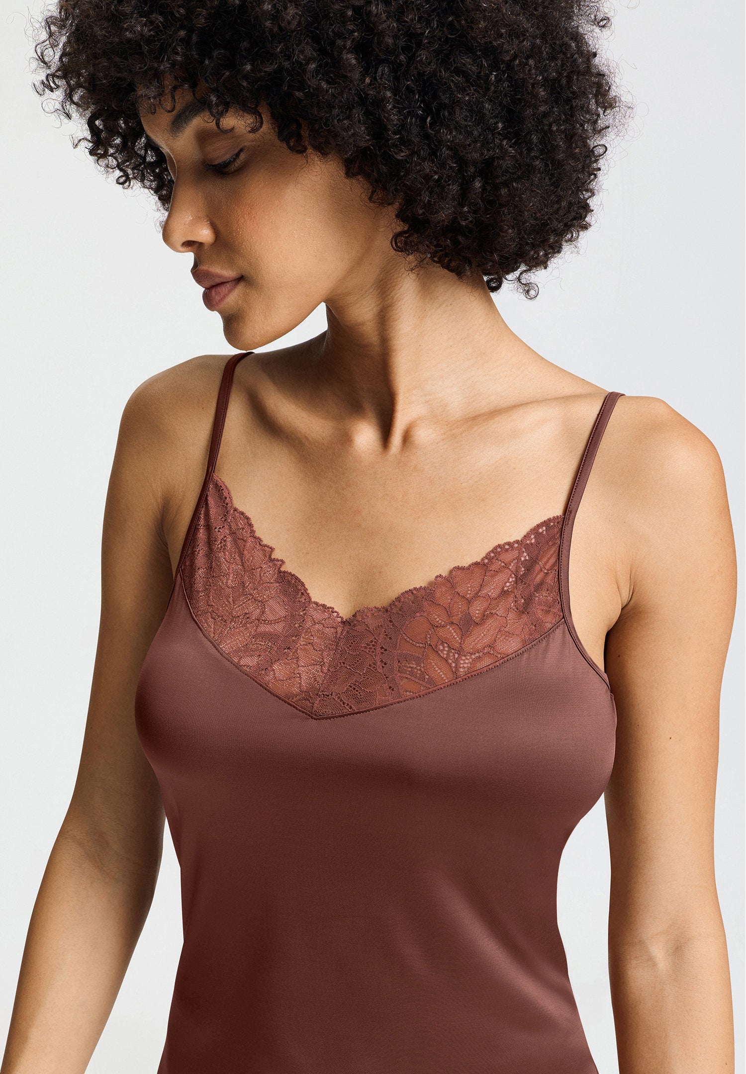hanro-azelia-negligee-90cm-cinnamon-spitze-viskose image 5