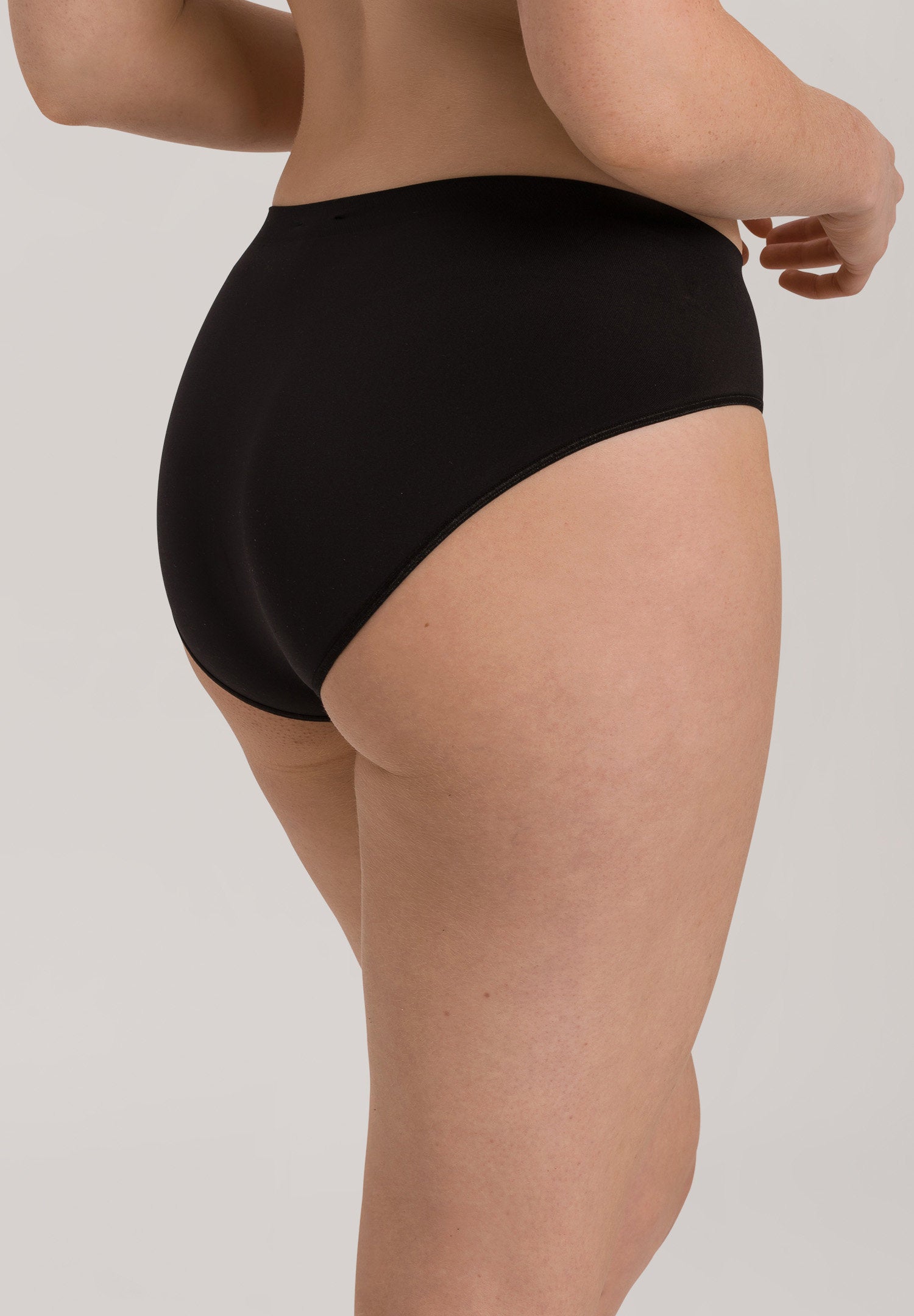 hanro-touch-feeling-midi-slip-schwarz-microfaser-damen image 4