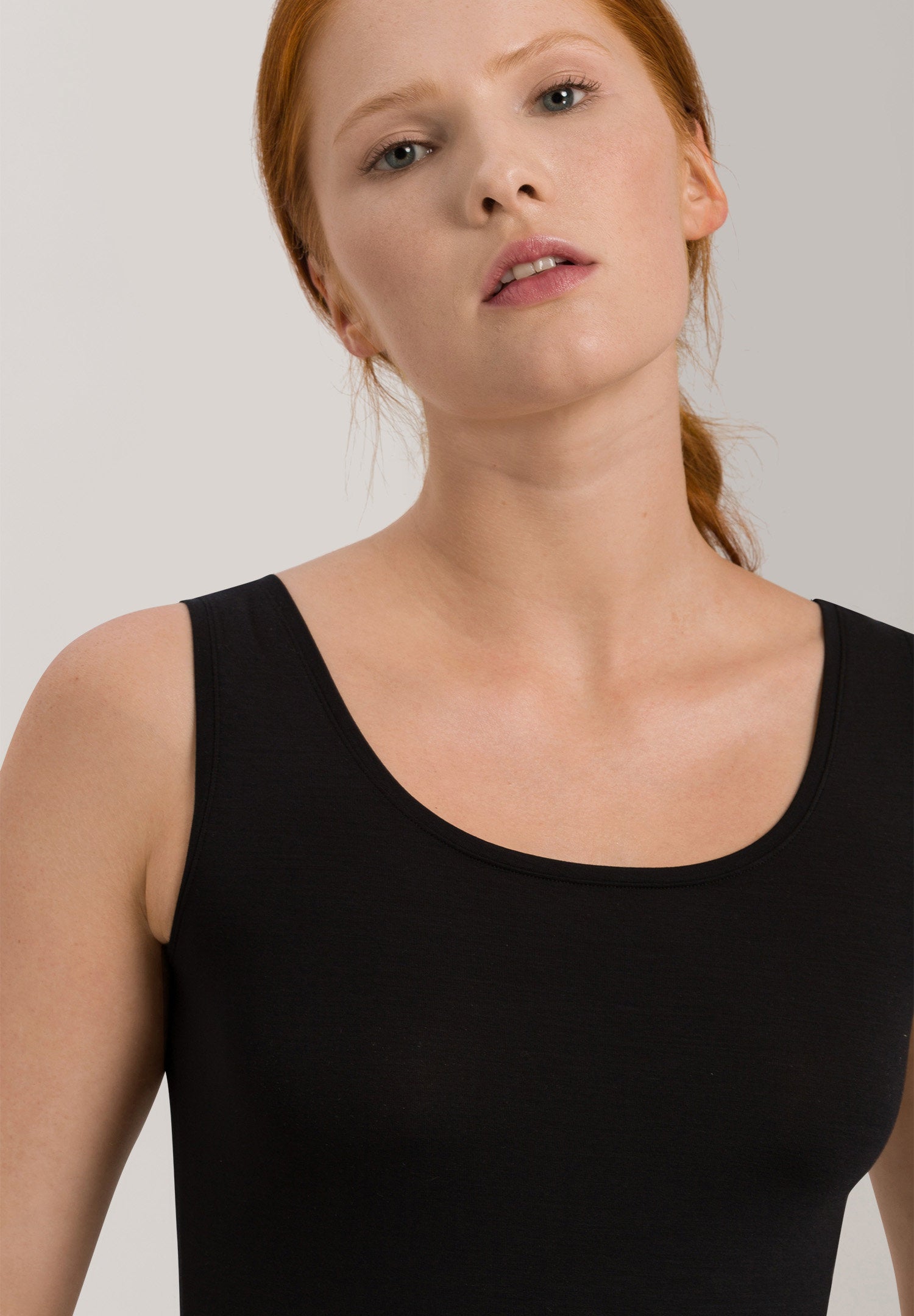 hanro-soft-touch-tank-top-071257-top-schwarz-micromodal image 6
