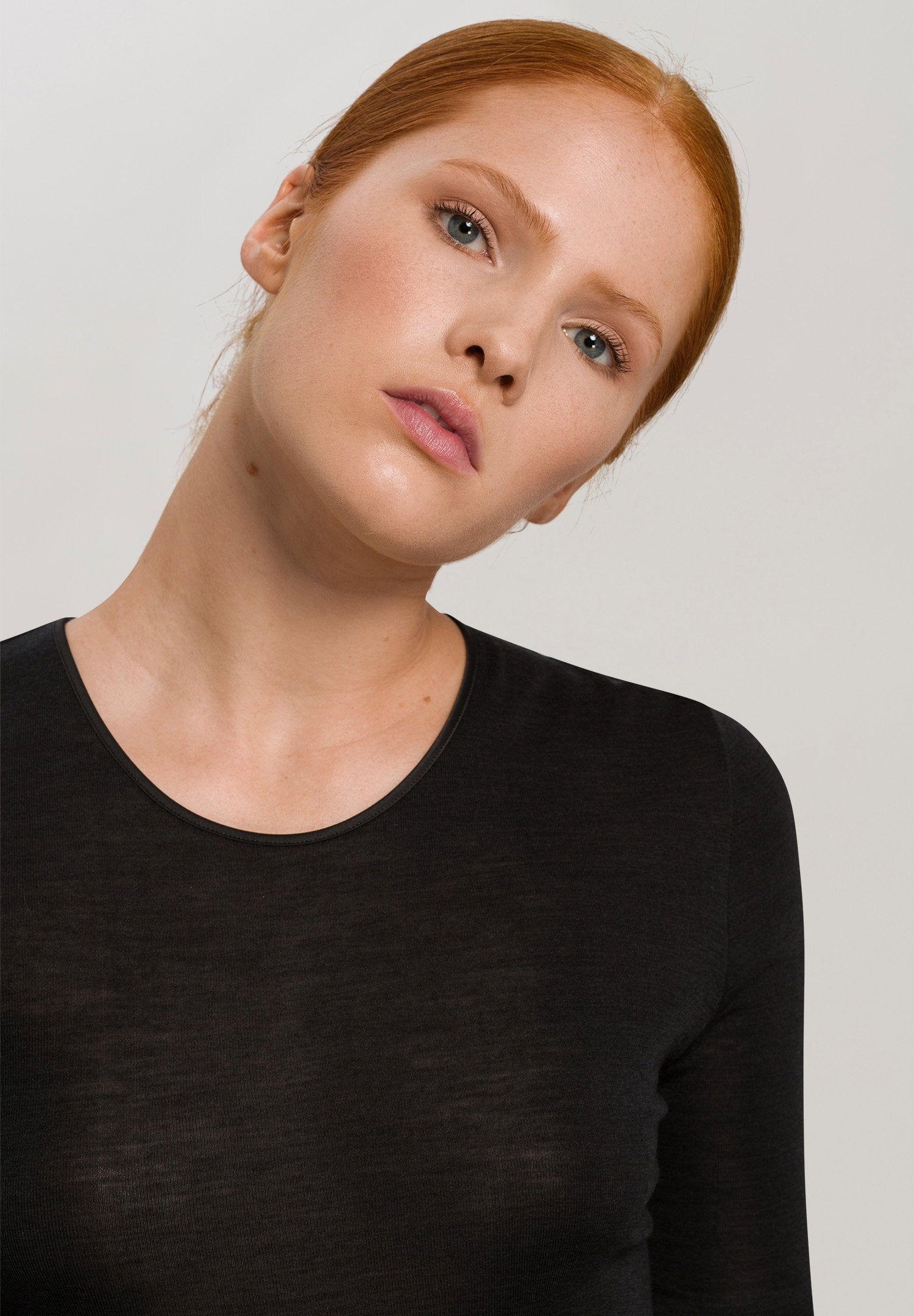 hanro-woolen-silk-shirt-langarm-schwarz-wolle-seide-top image 6