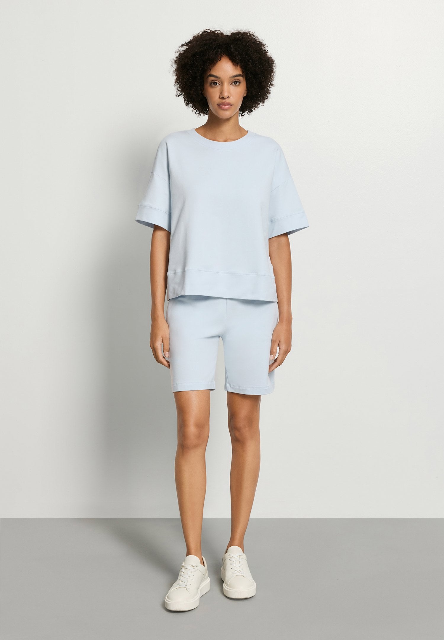 hanro-natural-living-078896-sweatshirt-watery-blue-bio image 5