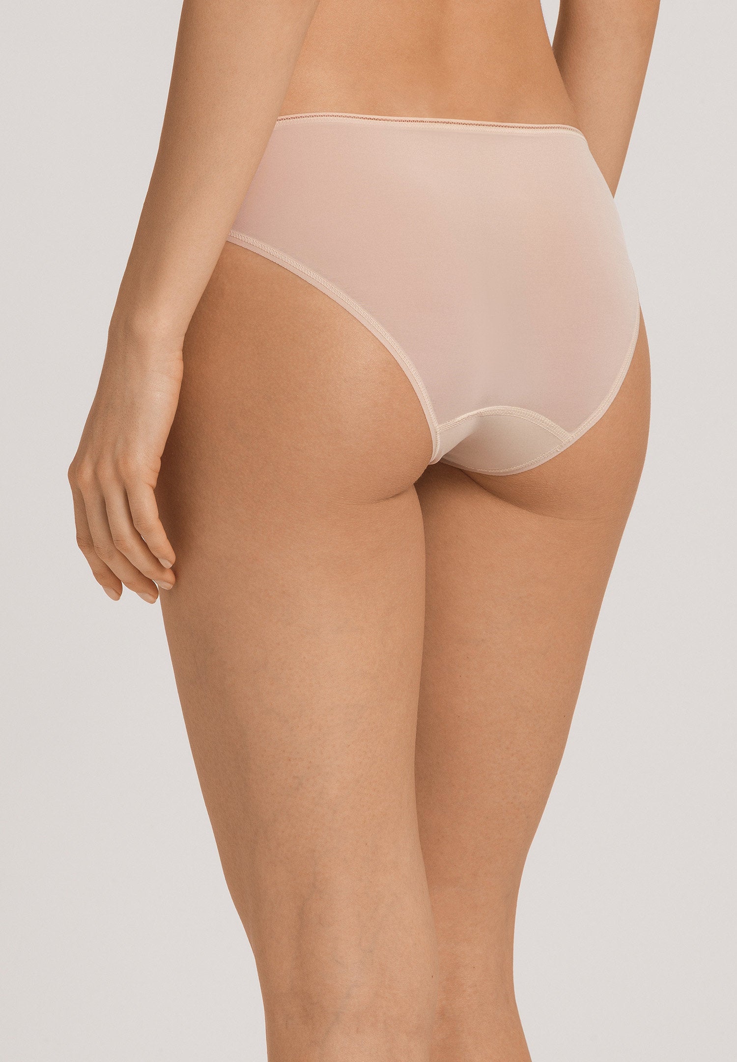 hanro-smooth-illusion-mini-briefs-slip-beige-t-ll image 4