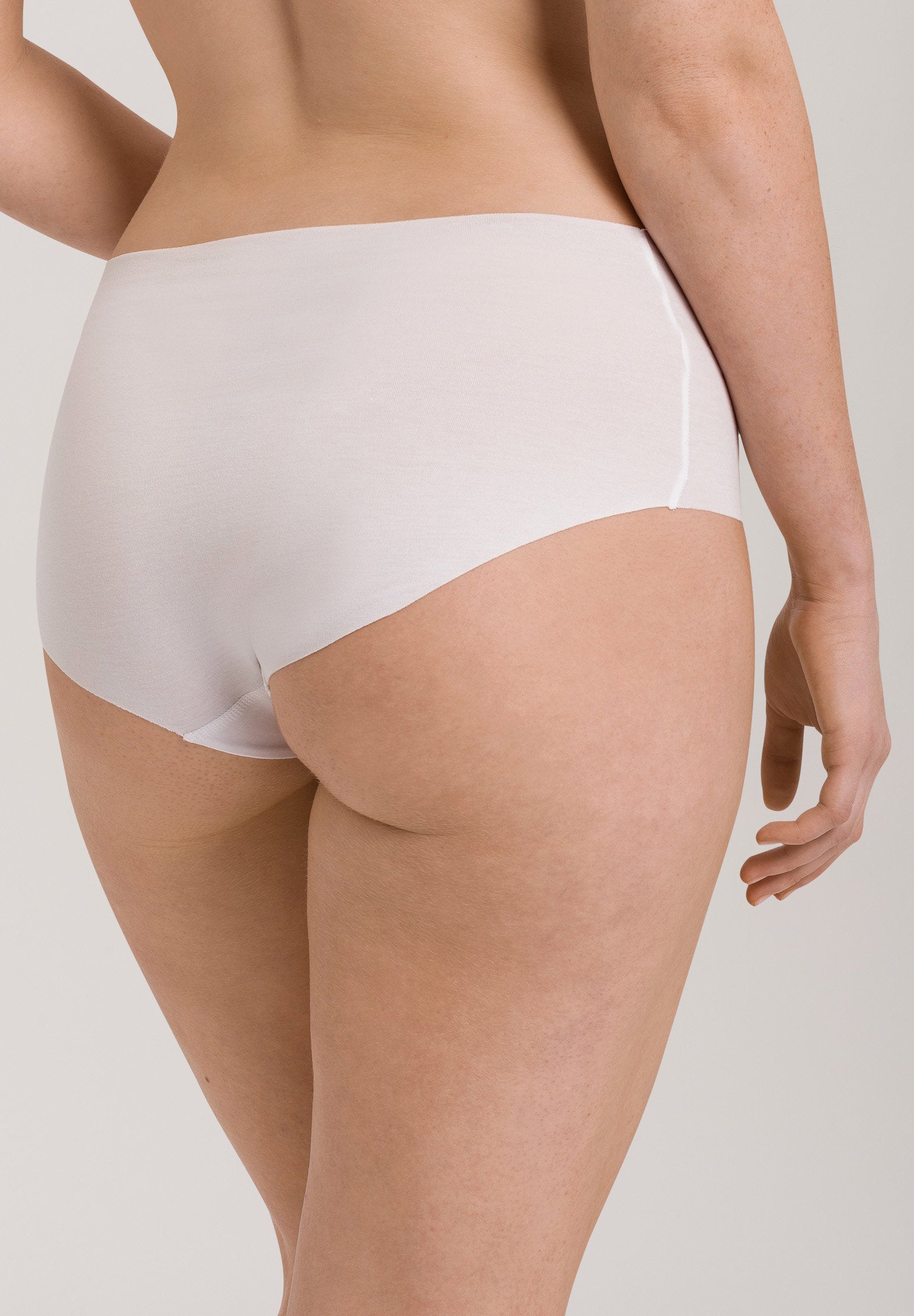 hanro-invisible-cotton-maxislip-wei-nahtlos image 4