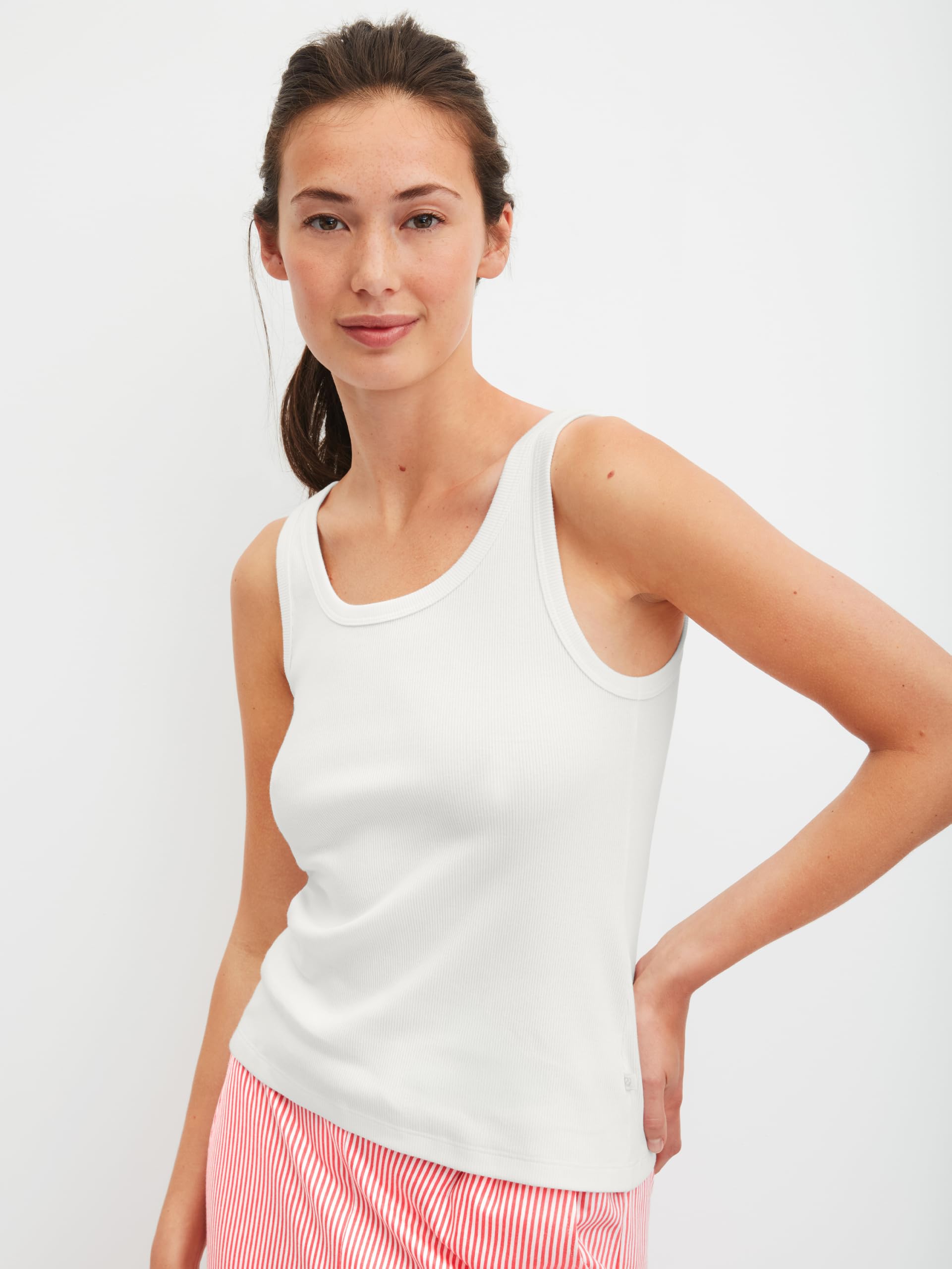 calida-favourites-lounge-tank-top-damen-schwarz-rmellos image 2