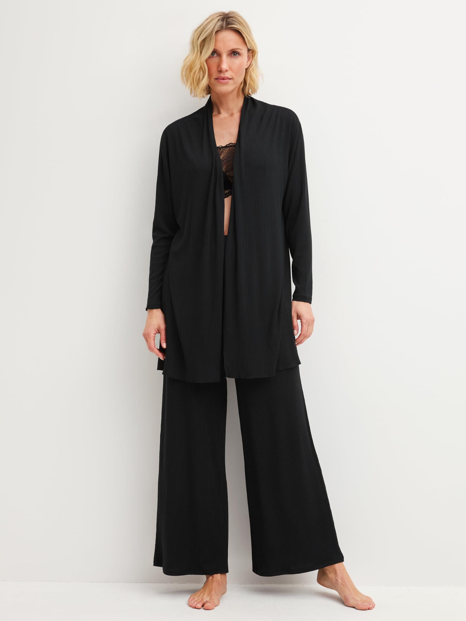 calida-favourites-lounge-feminine-jacket-schwarz-38-40 image 5