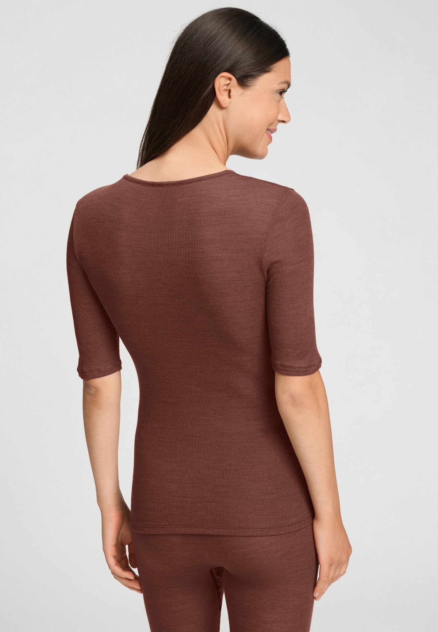 hanro-woolen-lace-070767-kurzarm-shirt-cinnamon-merino image 4