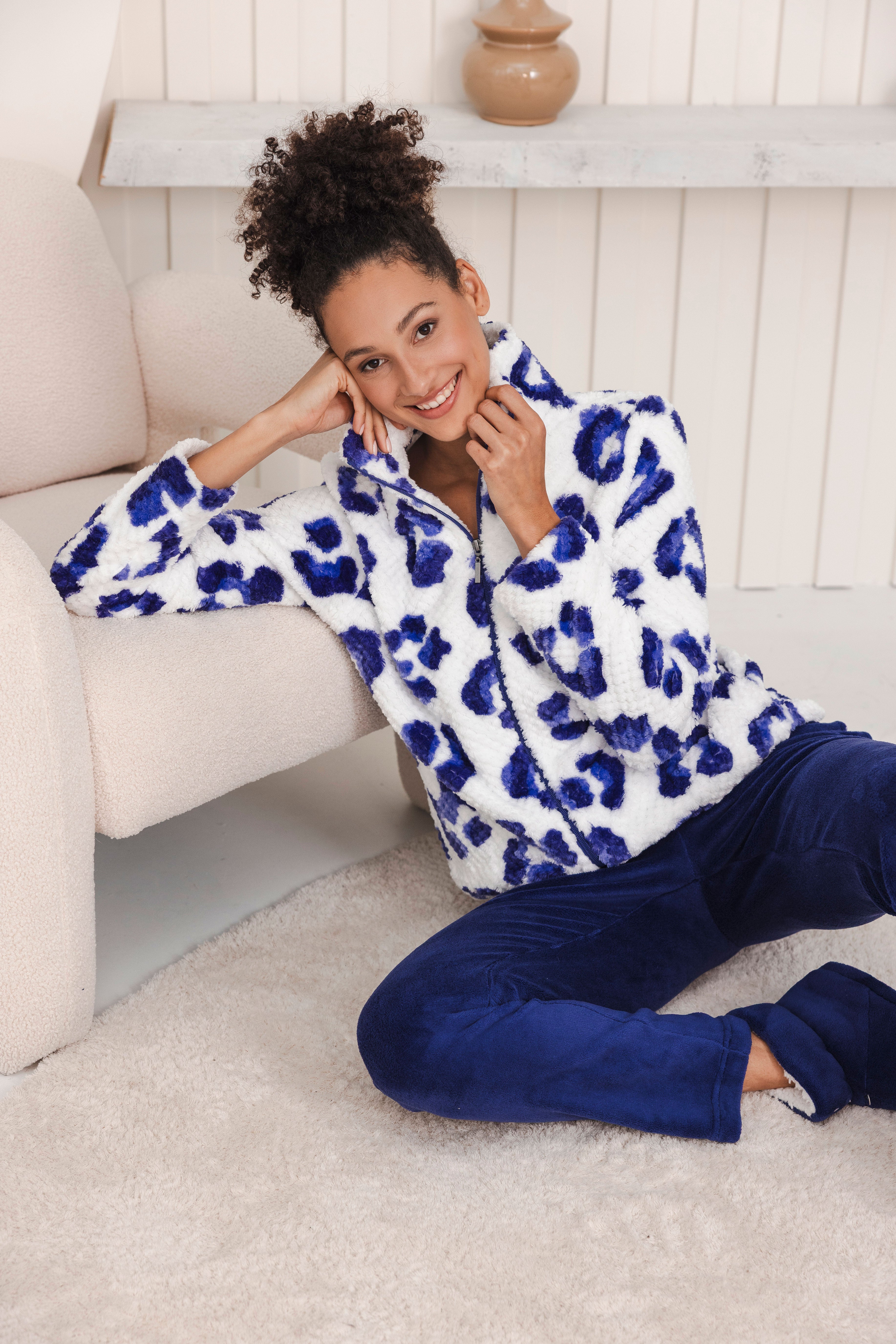 rebelle-leopard-lilac-hausanzug-lila-fleece-zweiteilig image 6