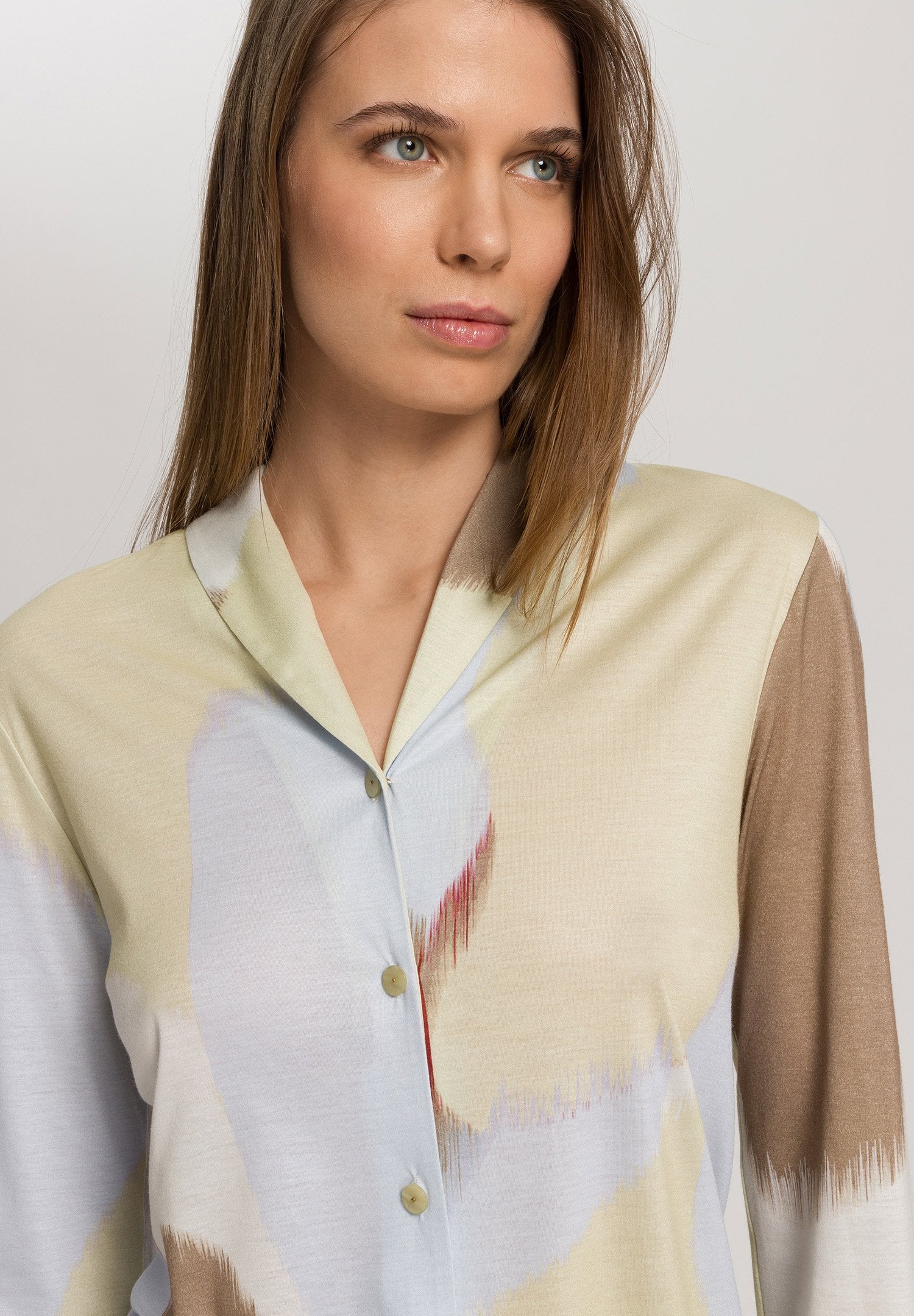hanro-olivia-l-slv-shirt-langarm-abstract-paint-tencel-modal image 6